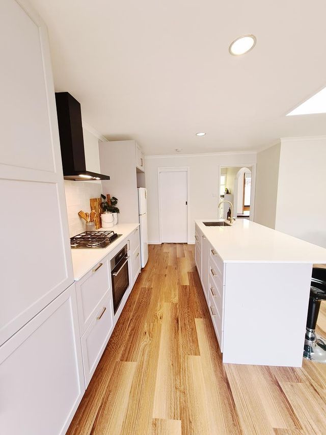 Native Blackbutt Hybrid Flooring
